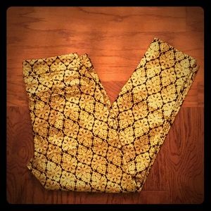 Gold and black Old Navy Pixie  Mid-rise